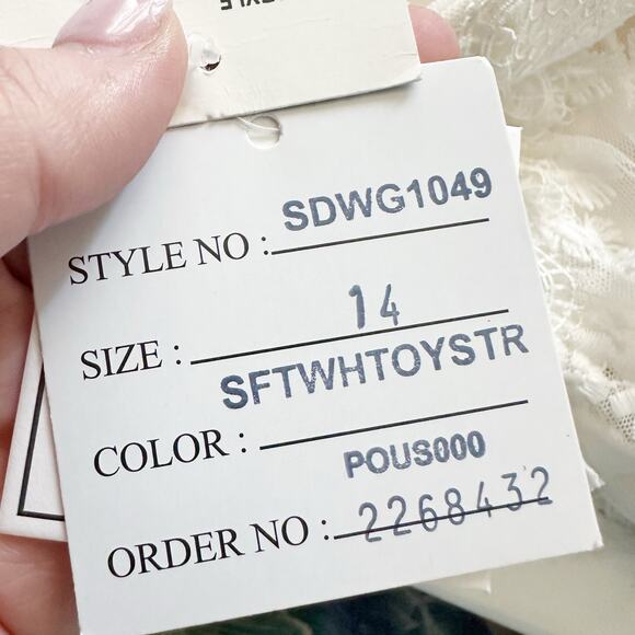 DB Studio 3D Fooral Lace Mini V Neck Dress Women’s Size 14 Bride Wedding NEW - Picture 11 of 14